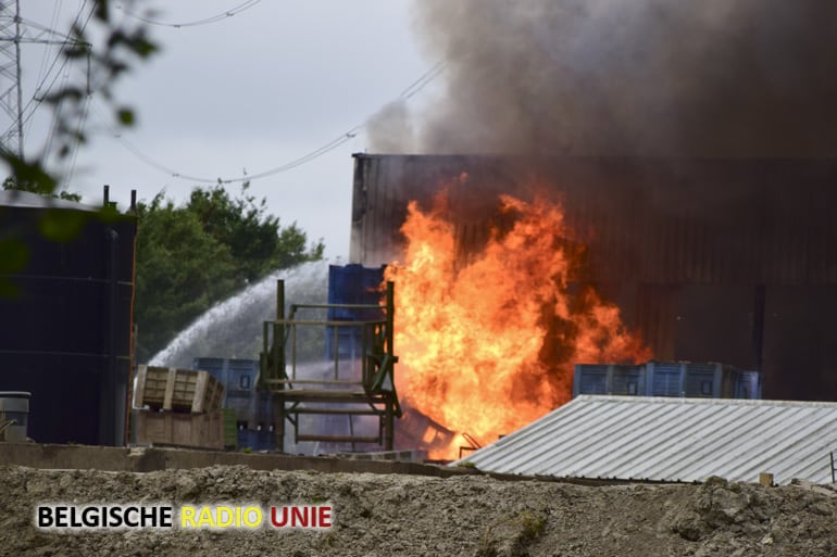 Zware brand bij diepvriesgroentenbedrijf Agrafresh en Braecke Trading Company in Bavikhove