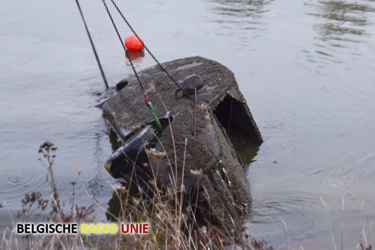 Laatste voertuig uit de Leie geborgen in Wielsbeke