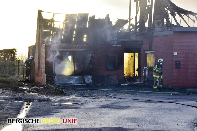 Brand vernielt een koppelwoning in Lendelede