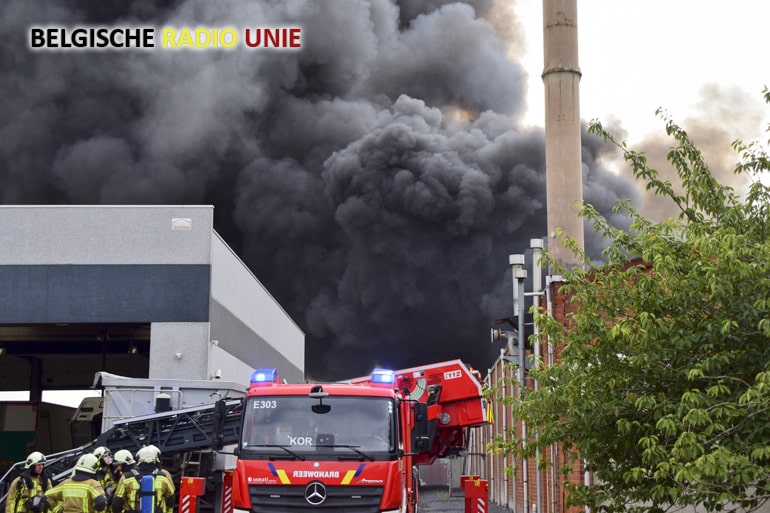 Ware brand legt textielbedrijf Flocart in de as