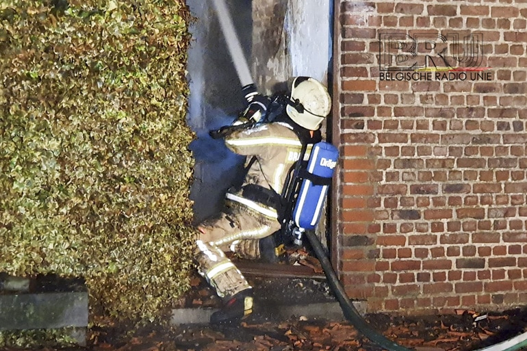 Boerderij vernield door brand in Wervik