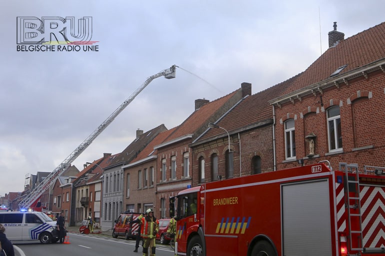 Zware brand legt opslagplaats in de as