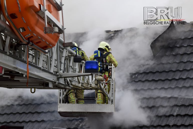 Roofingwerken veroorzaken dakbrand in Diksmuide