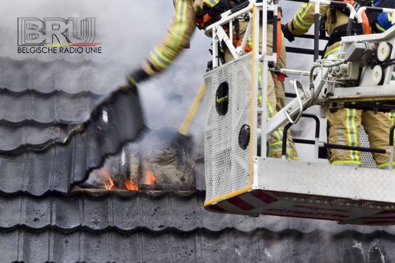 Roofingwerken veroorzaken dakbrand in Diksmuide