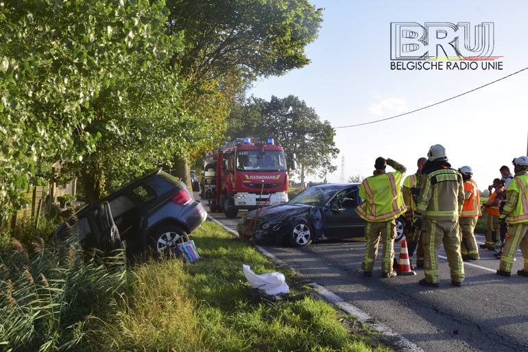 Drie gewonden bij frontale botsing in Diksmuide