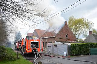 Woning onbewoonbaar door brand