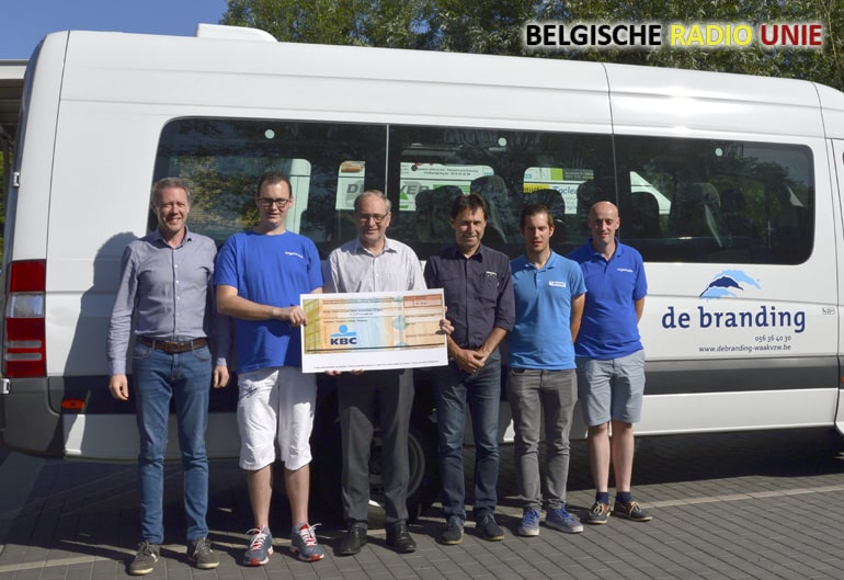 Een eerste organisatie van de truck- en lichtjesshow in Kuurne bracht € 500 op voor De Branding