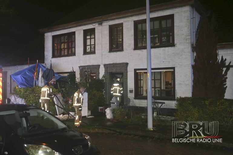 Brandweer redt bewoner uit woningbrand in Kortrijk