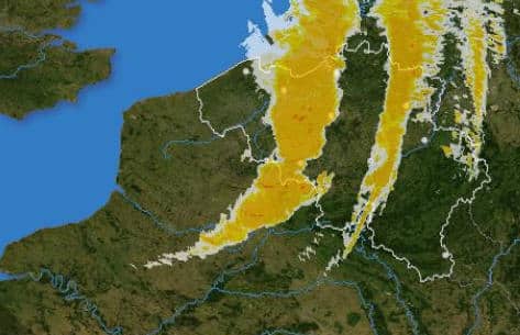 Windhoos richt veel schade aan in Zuid- West-Vlaanderen