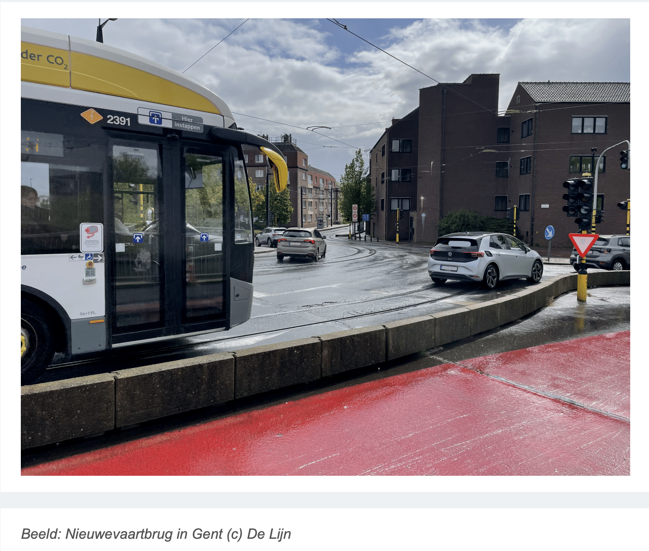 Intelligente verkeerslichten moeten zorgen voor vlotter tram- en busverkeer (duurtest in Gent)