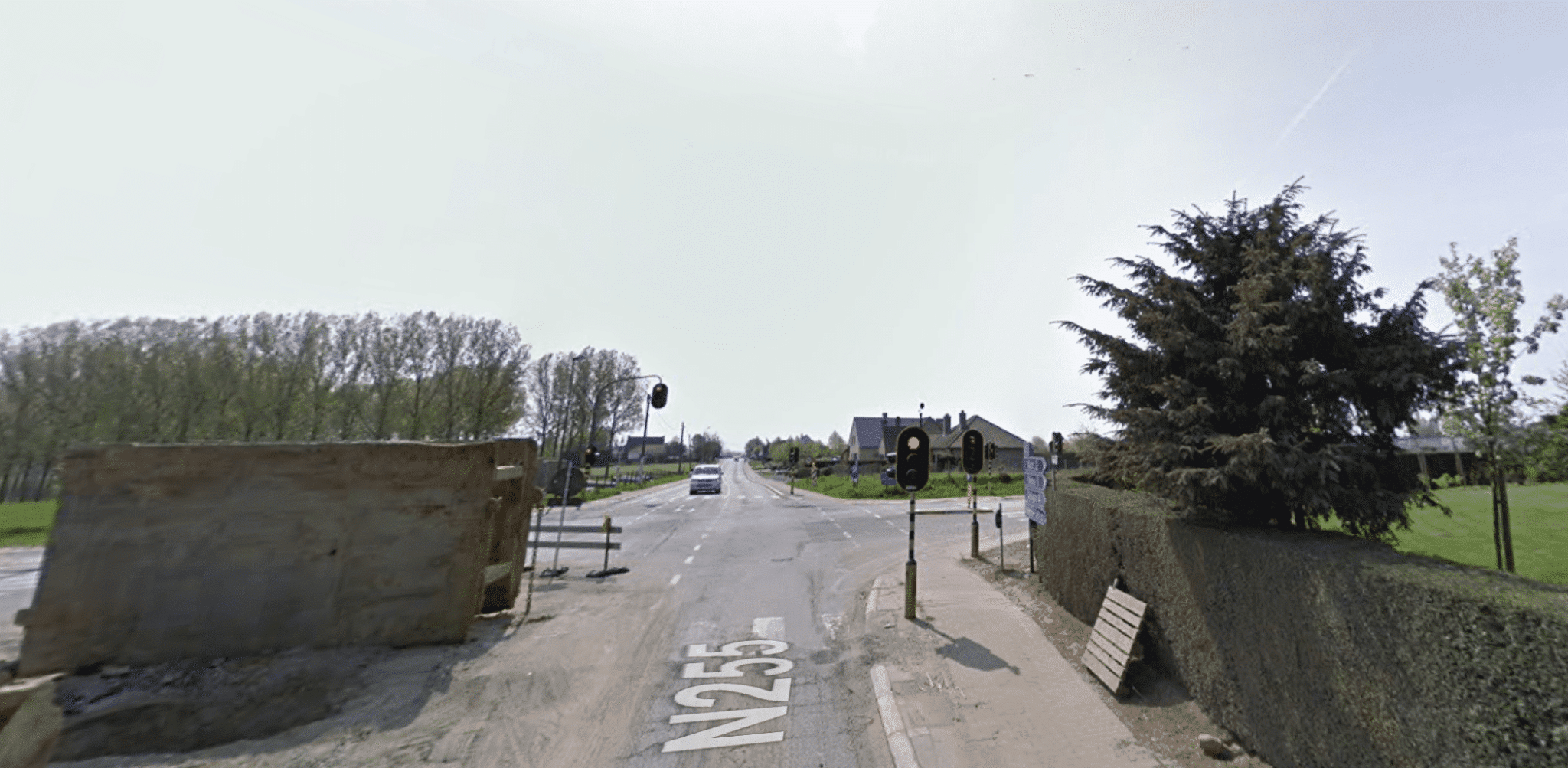 Vanaf 22 mei asfalteringswerken op kruispunt Ninoofsesteenweg met Langestraat