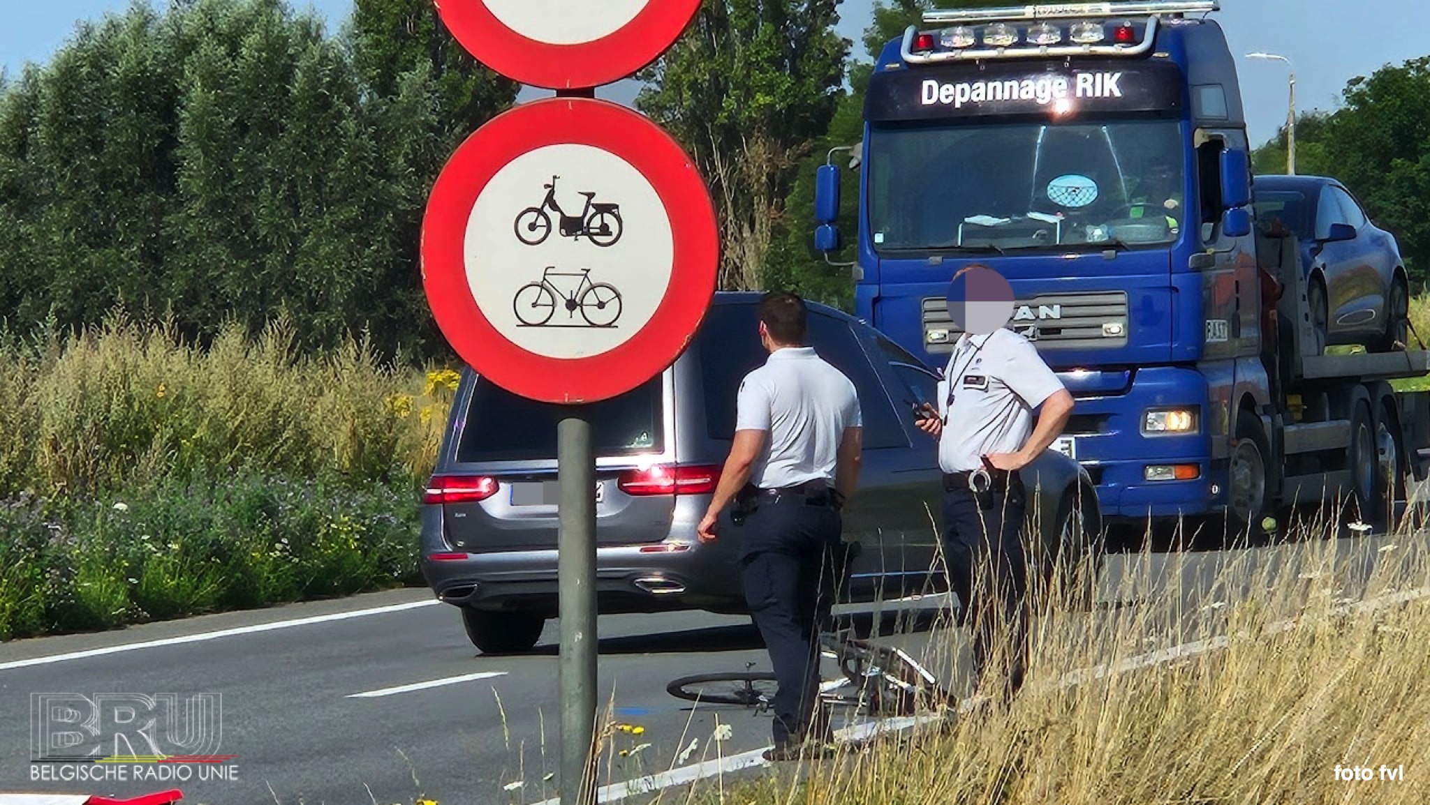 Jonge fietser (18) sterft na aanrijding op kruispunt