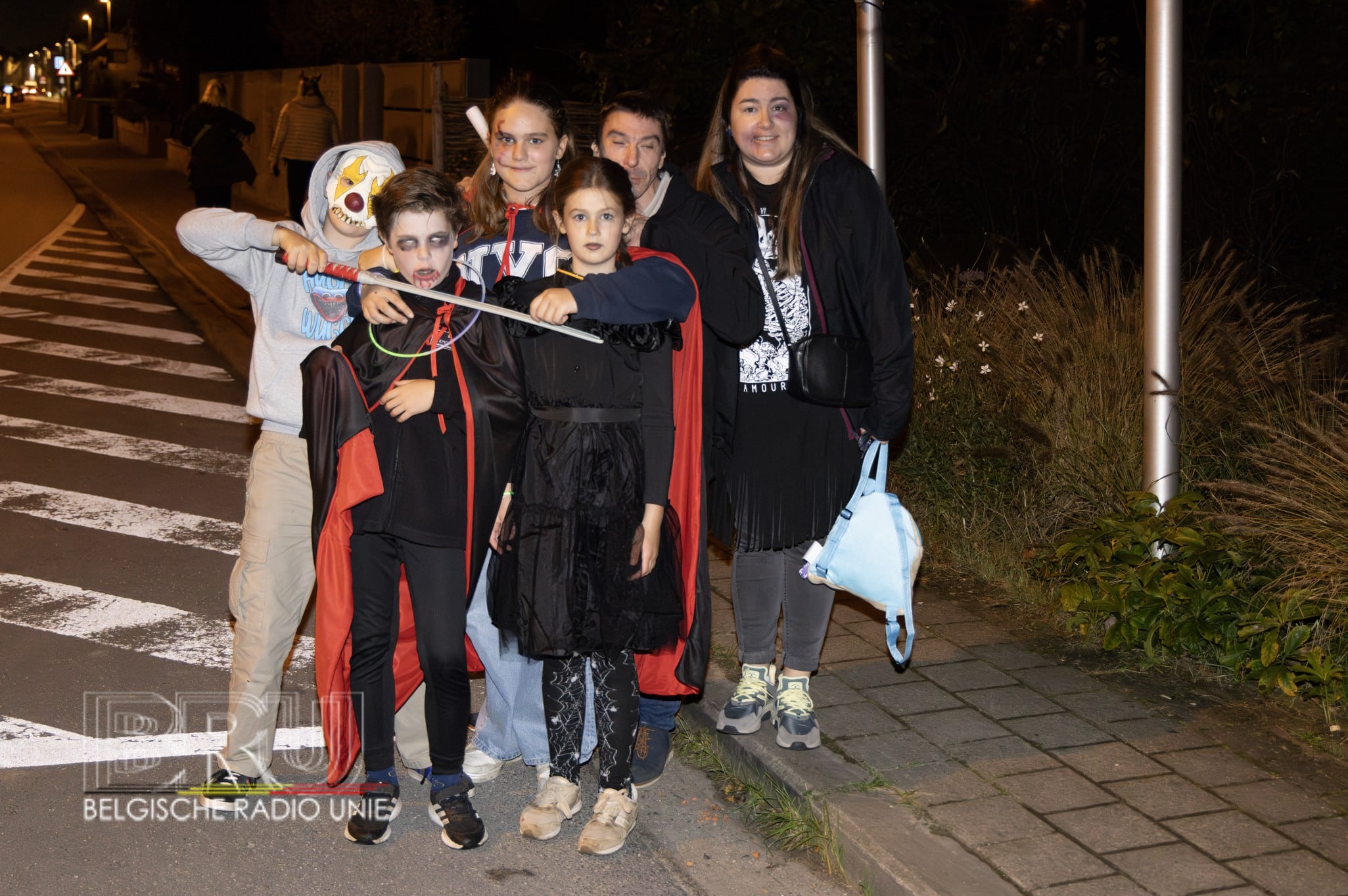 Aliens en griezels maken Halloweentocht Kuurne tot een spookachtige belevenis