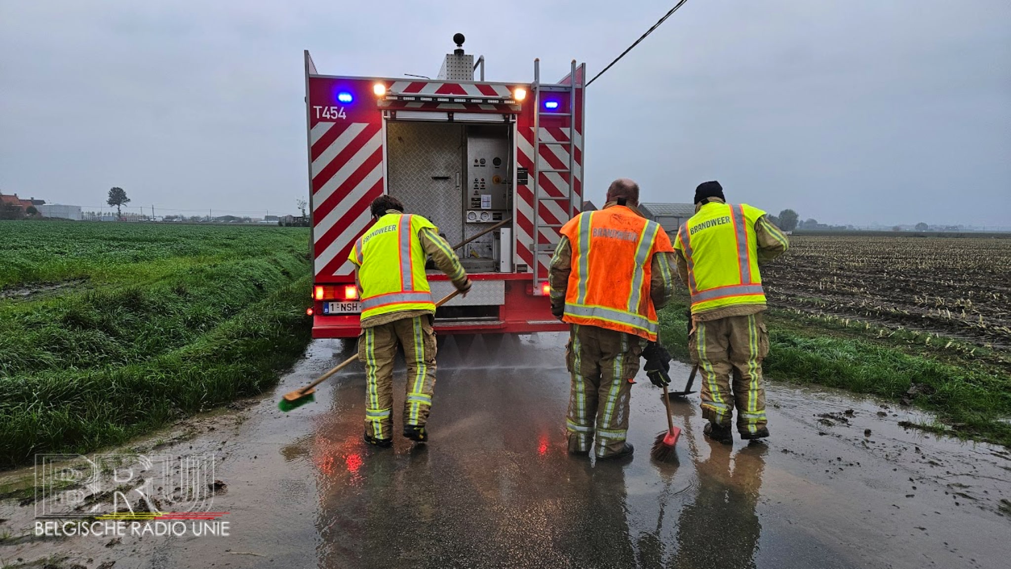 Combinatie van modder, nevel en mist zorgt voor gladde wegen in de Westhoek