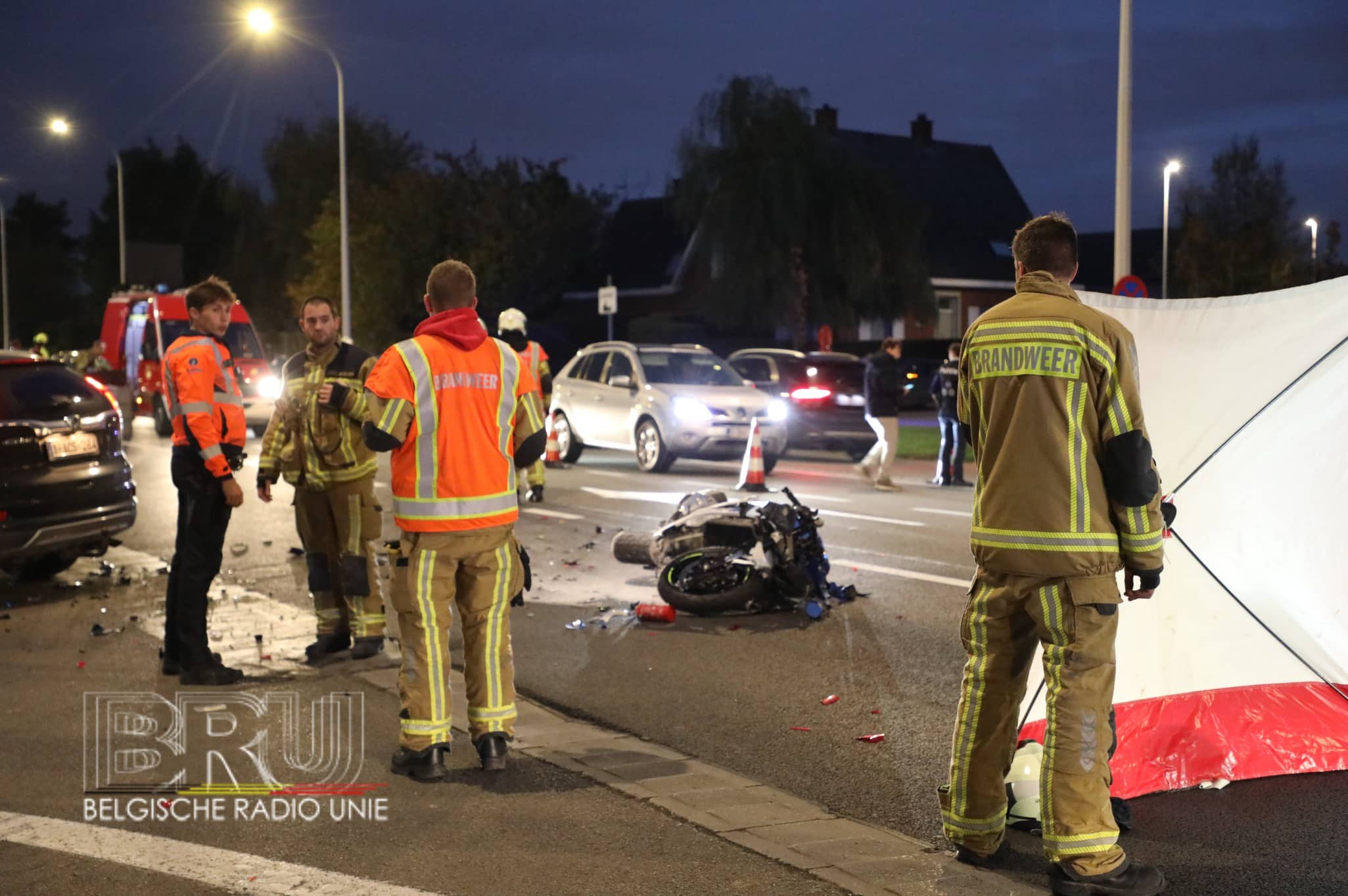 Motorrijder levensgevaarlijk gewond