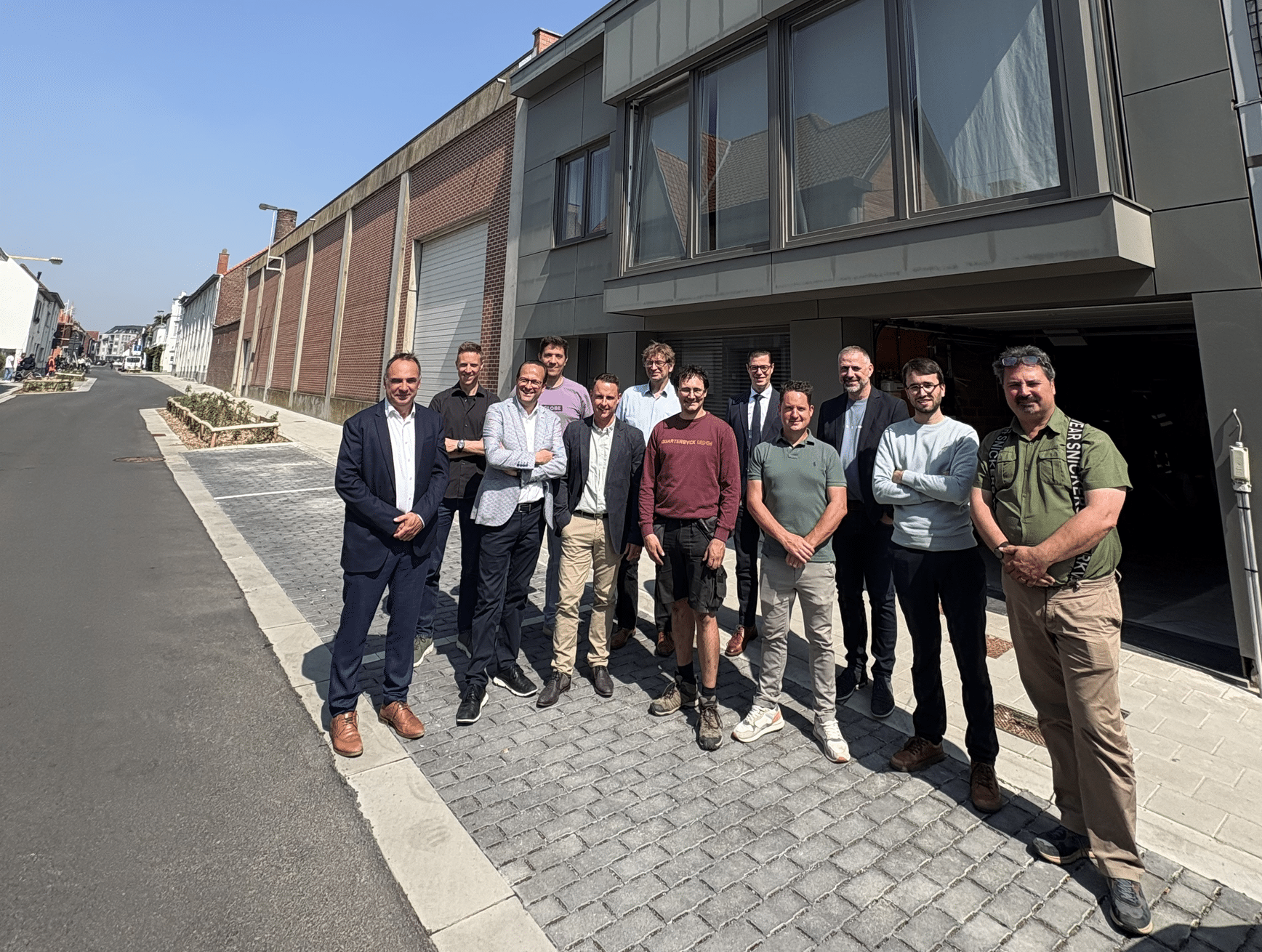 Kuurne pioniert met warmtenet - Gemeentehuis, Sociaal Huis, feestzalen Van Wonterghem, GO De Boomgaard en eerste bestaande private woning in Vlaanderen aangesloten op warmtenet