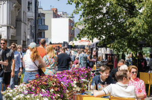 Braderie Publique viert tien jaar met majorettes, fanfares en kinderanimatie