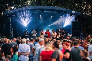 Yevgueni, Belle Perez en Guy Swinnen landen in Wevelgem