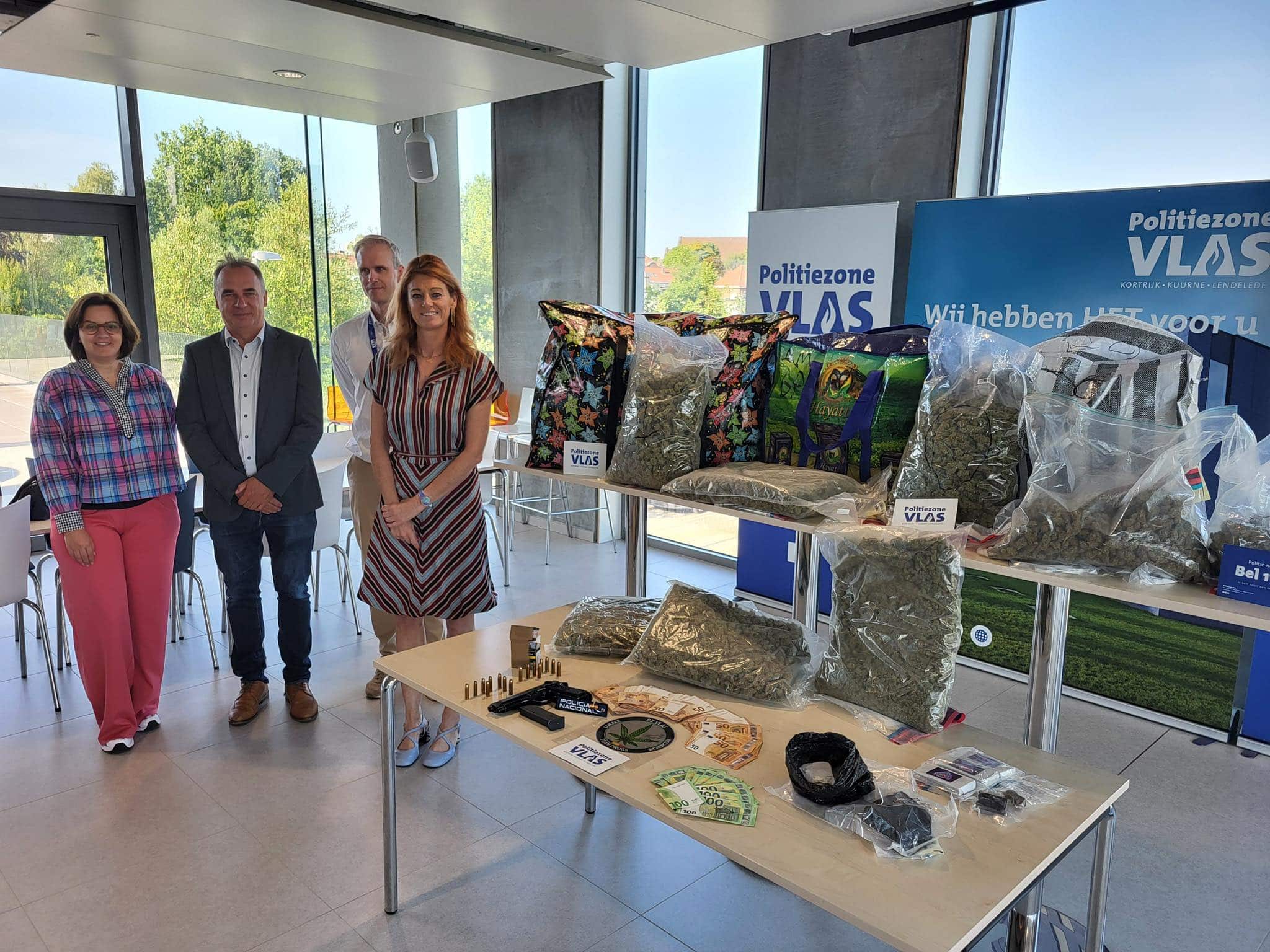 Tien arrestaties na grootschalige politieactie tegen internationale drugsbende