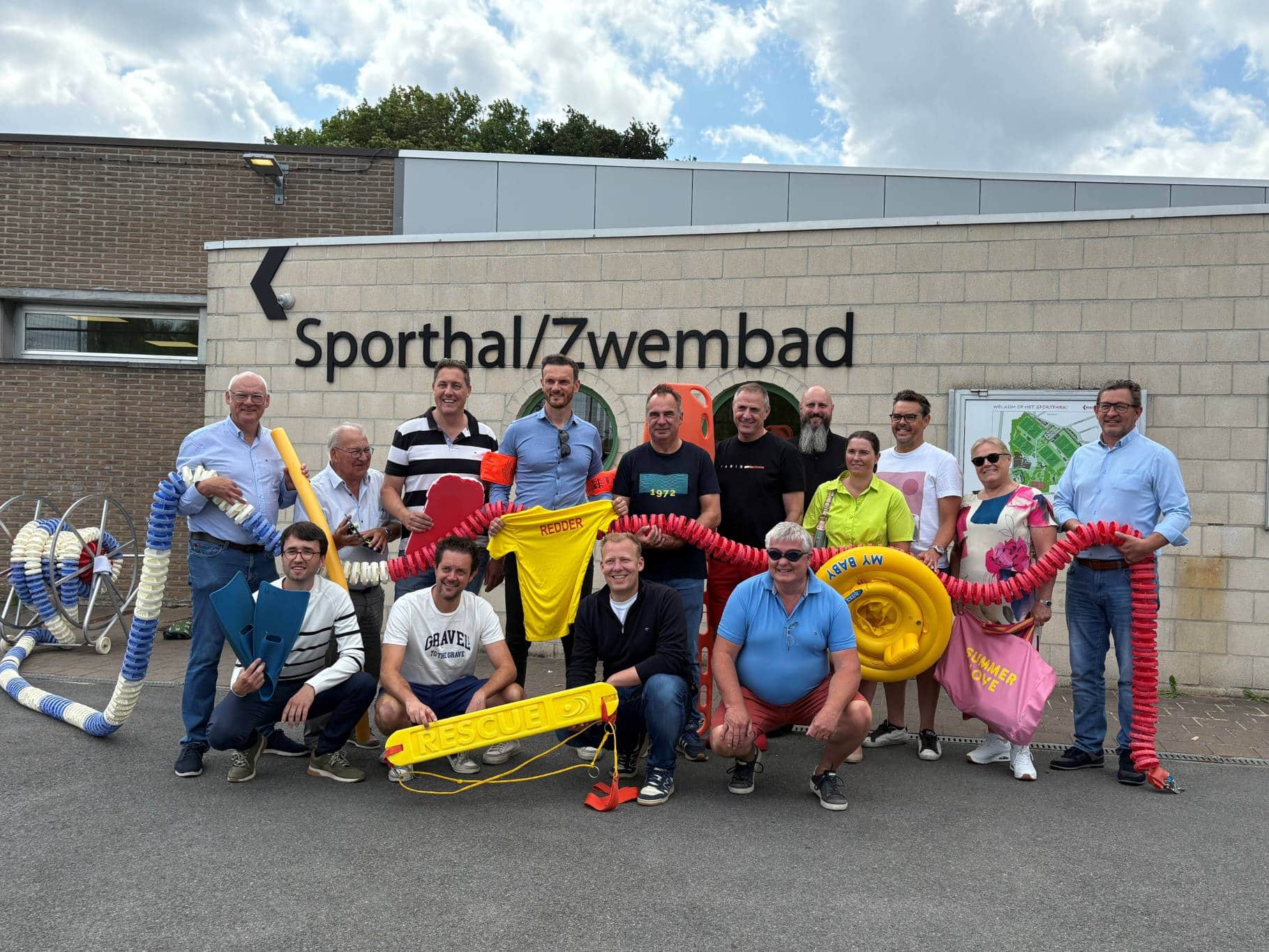 ZWEMBAD kuurne