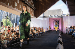 Handelszaken brengen ‘Ode aan de Mode’ met catwalk door winkelstraten