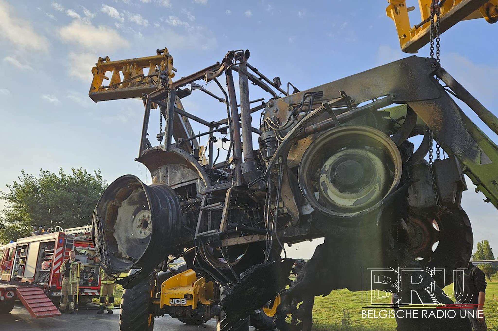tractorbrand in Dranouter