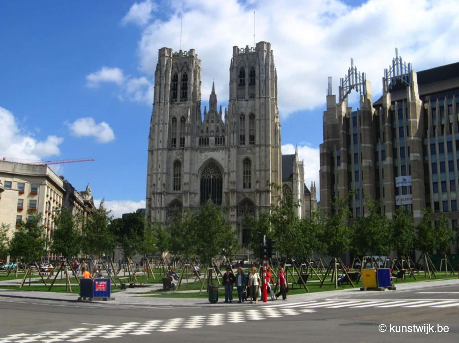 De Sint-Michiels- en Sint-Goedelekathedraal: 800 jaar geschiedenis in het kloppende hart van Brussel