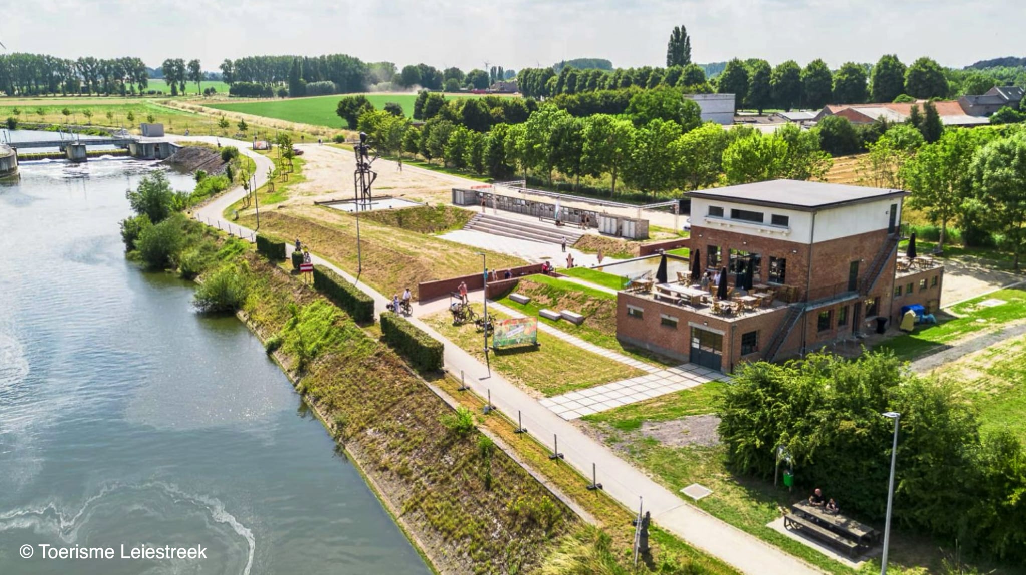 Wie blaast nieuw leven in Het Bassin? 