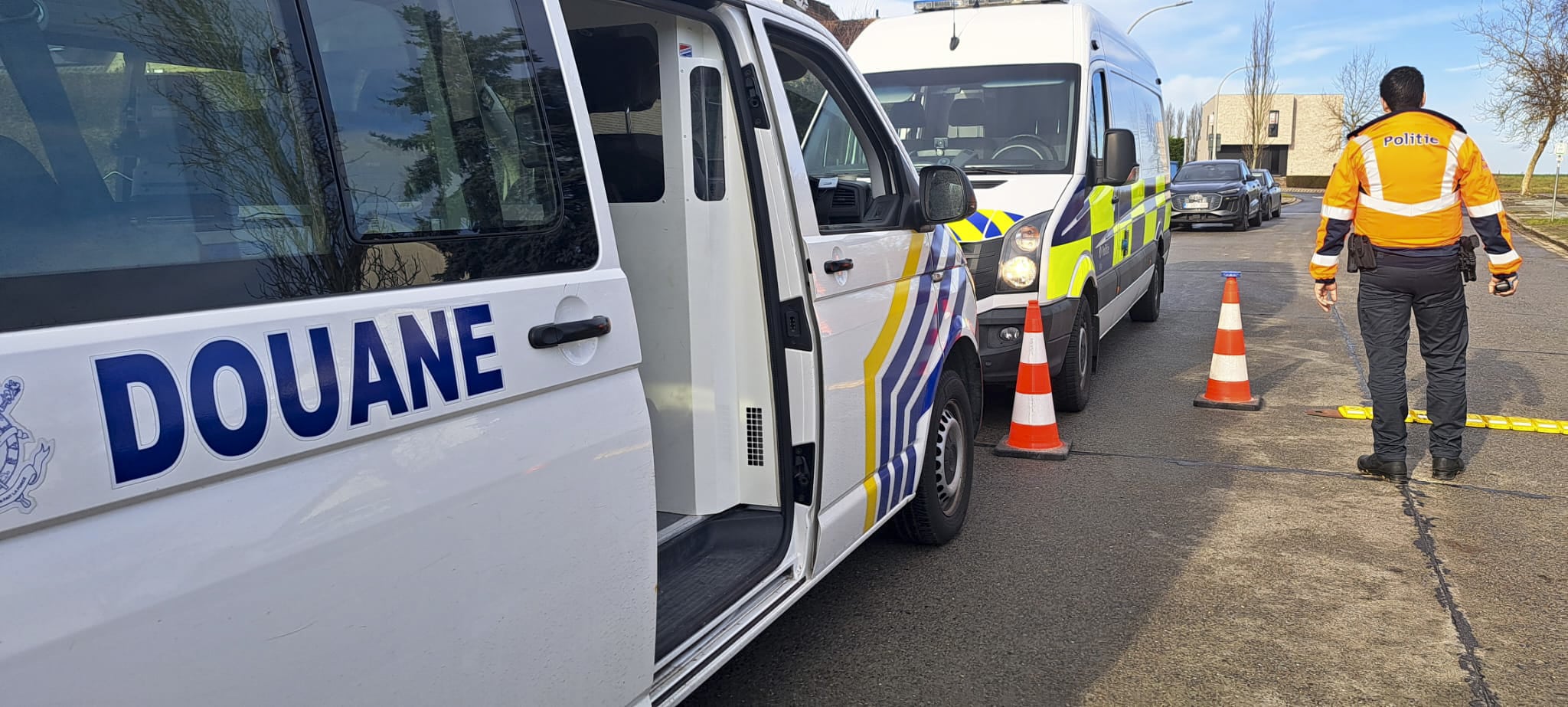 PZ Vlas haalt drugshandelaar en hardleerse overtreders uit het verkeer tijdens internationale controleactie