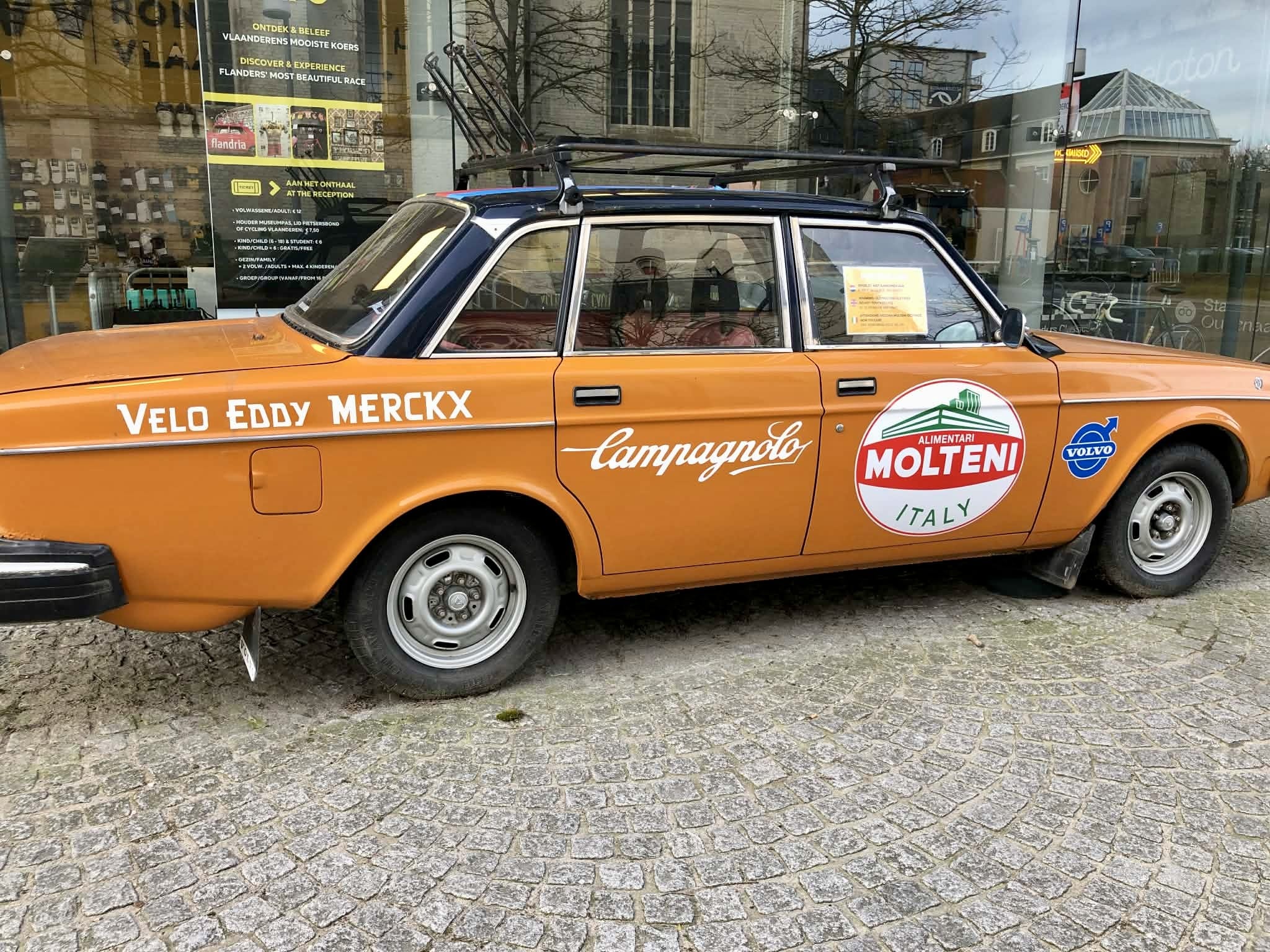 Hou van de Ronde, hou afstand!