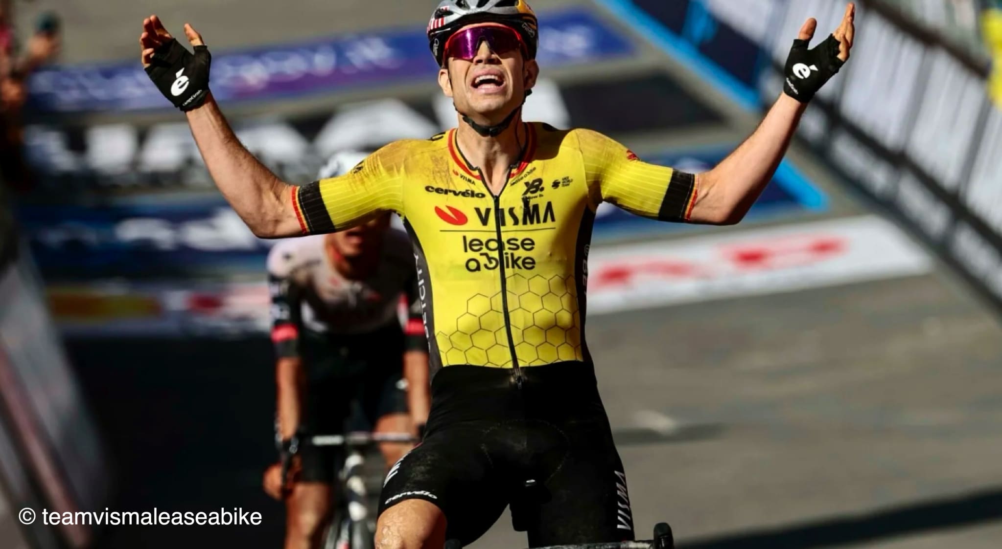 Wout Van Aert terug in de Strade Bianche