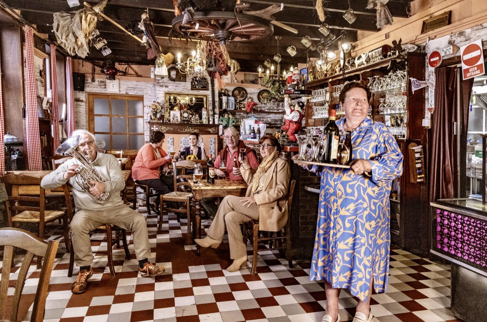 Festival van het Volkscafé zet 70 Westhoekcafés in de kijker
