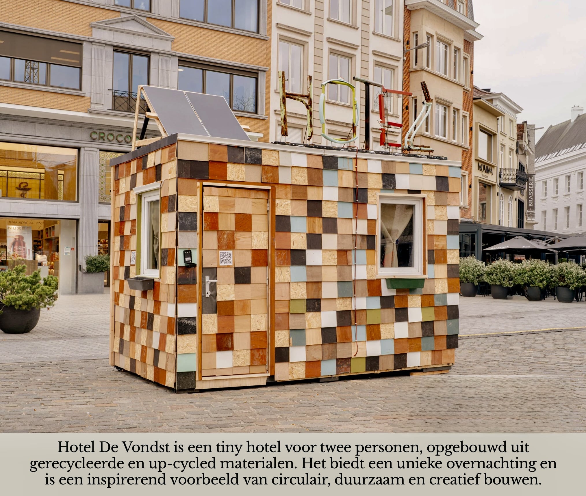 Hotel De Vondst strijkt neer in Harelbeke: gratis overnachten op het Paretteplein