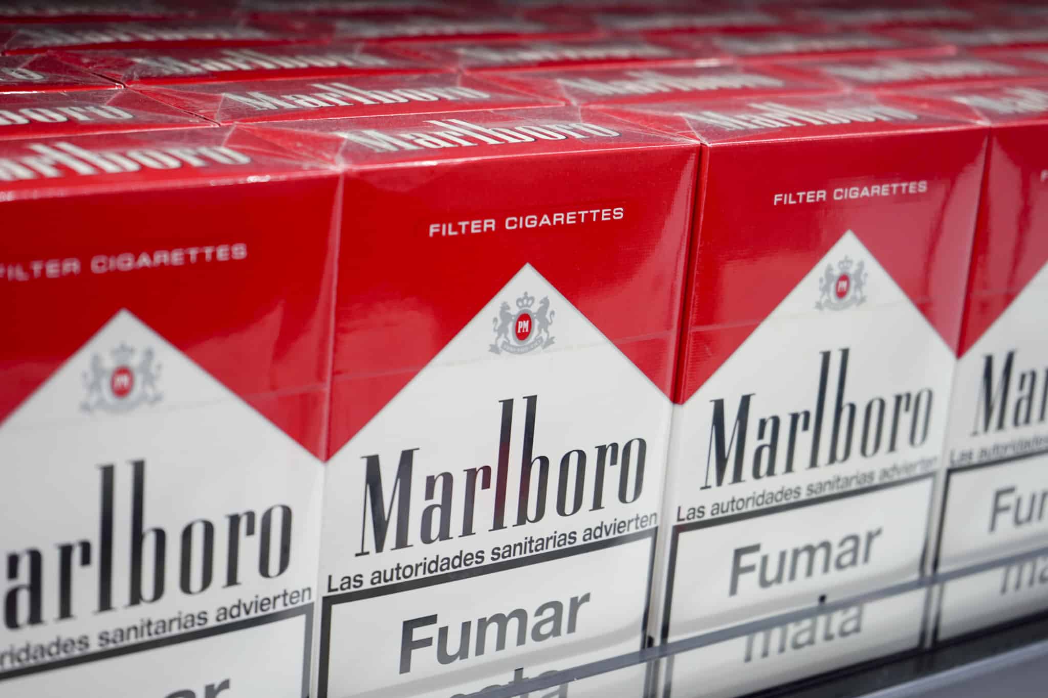 Douane slaat toe in Zeebrugge: 15 ton illegale tabak onderschept achter isolatiemateriaal