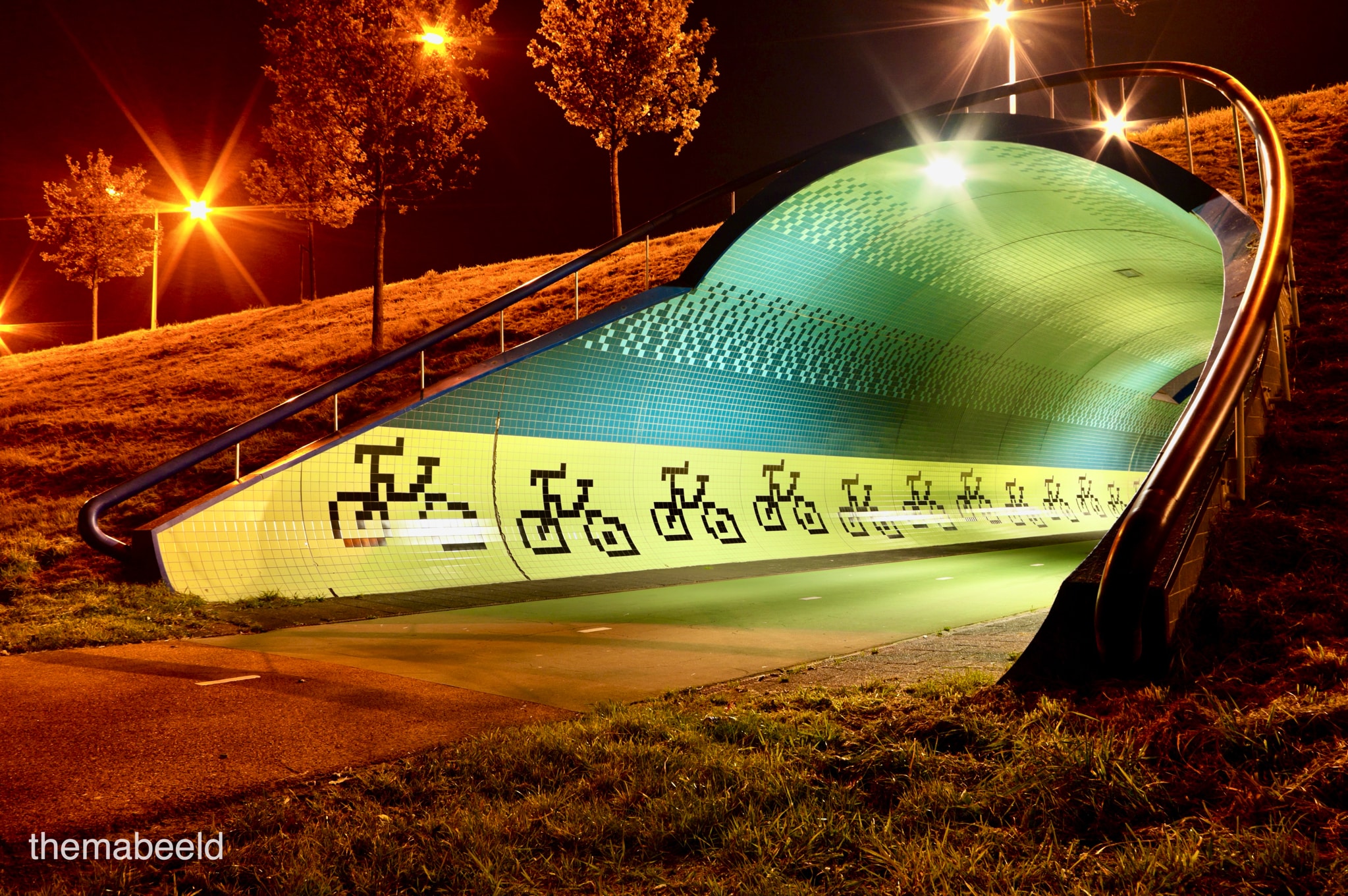 Werken aan fietstunnel onder R32 in Hooglede: bouw tunnel zijde Beverenstraat gestart