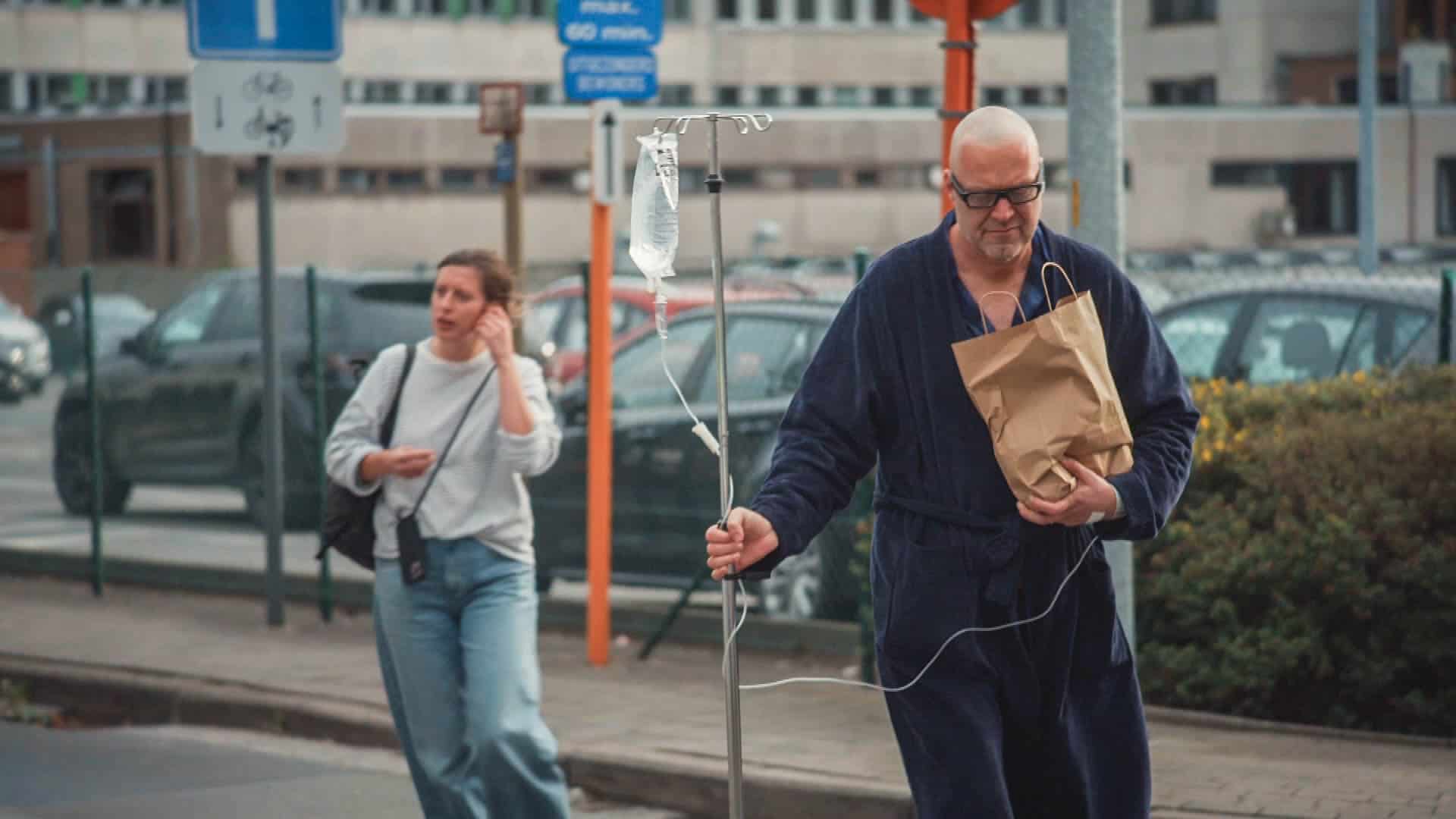 Undercoverpatiënt bestelt moeiteloos 11 glazen alcohol in één uur tijd: Ze Zeggen Dat legt pijnpunt in ziekenhuizen bloot