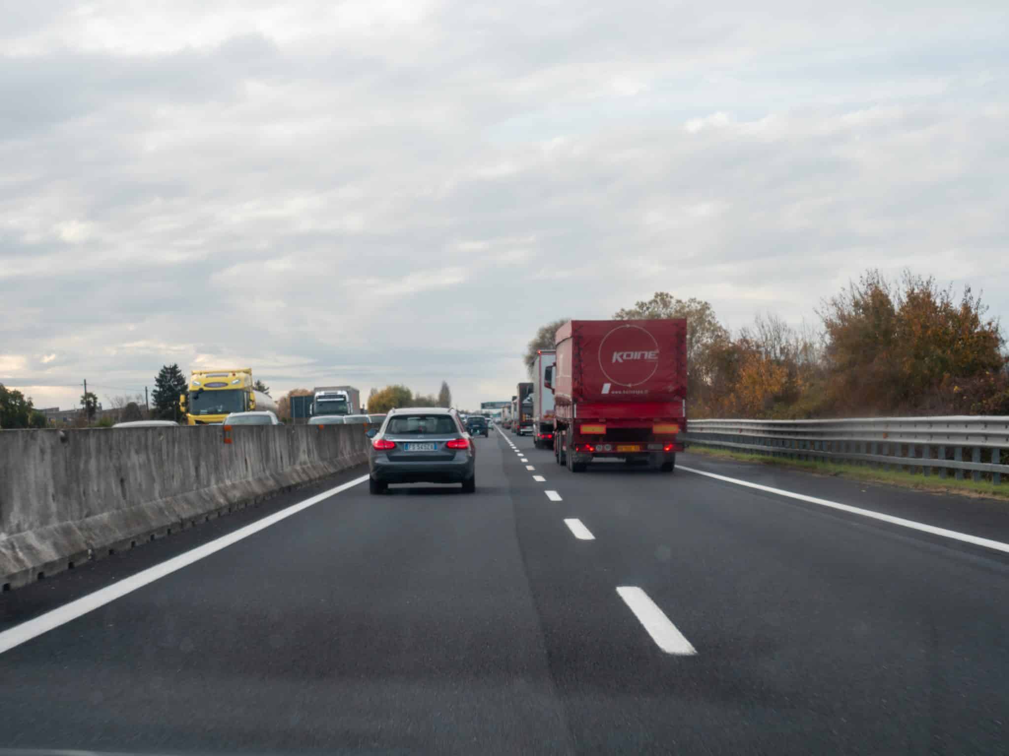 Vlaamse Regering kiest voor spitsstroken op E403 om files aan te pakken