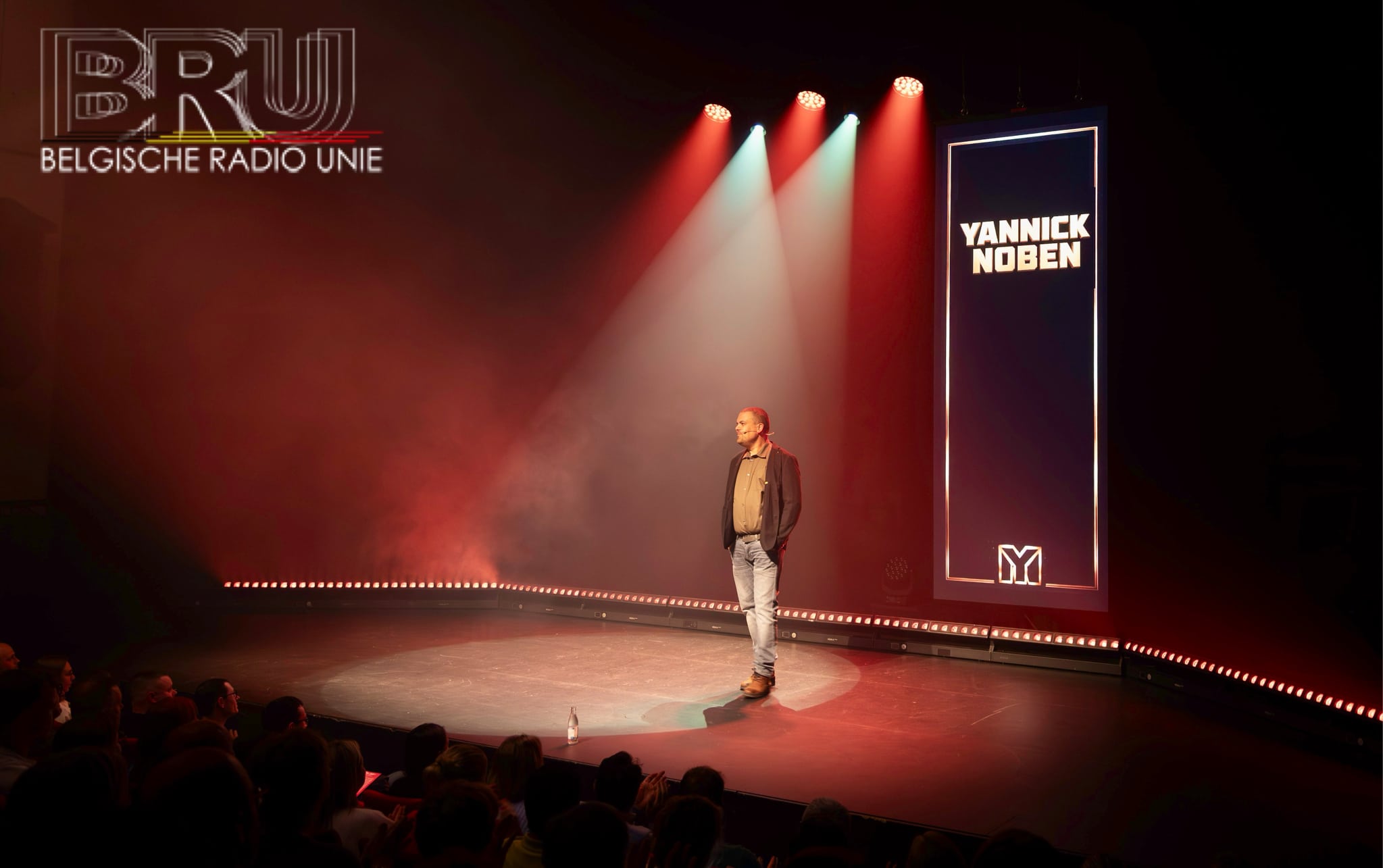 Van mijnen naar microfoons: Yannick Noben blaast het publiek omver
