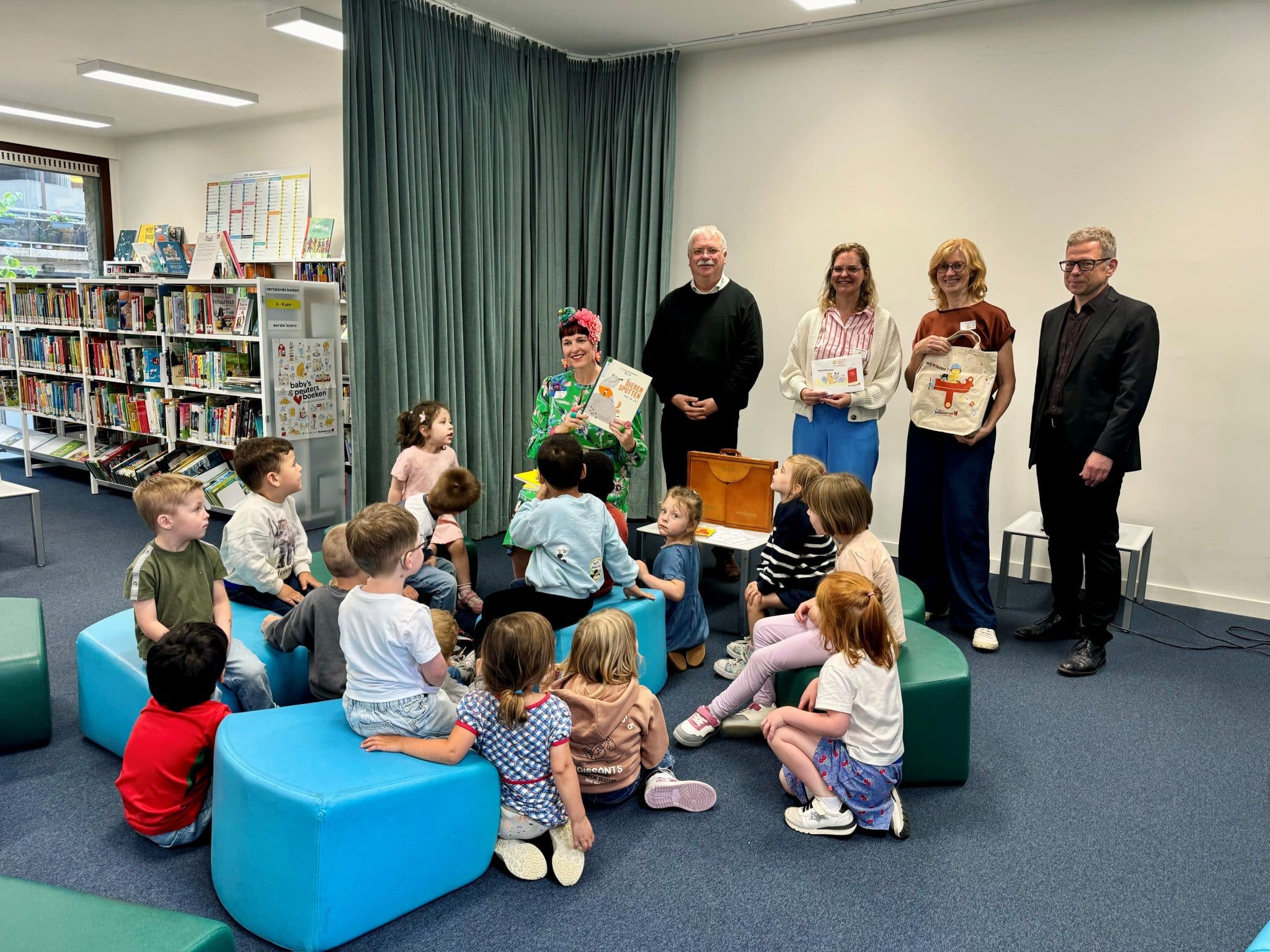 Boekstart brengt boeken tot bij baby’s, peuters en nu ook kleuters