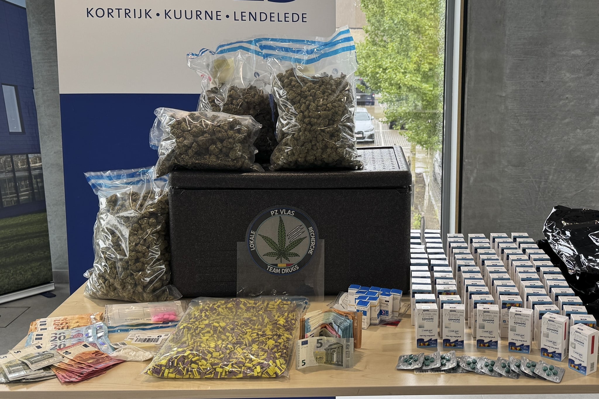 Groot drugsnetwerk opgerold in Kortrijk: restaurant als uitvalsbasis voor handel