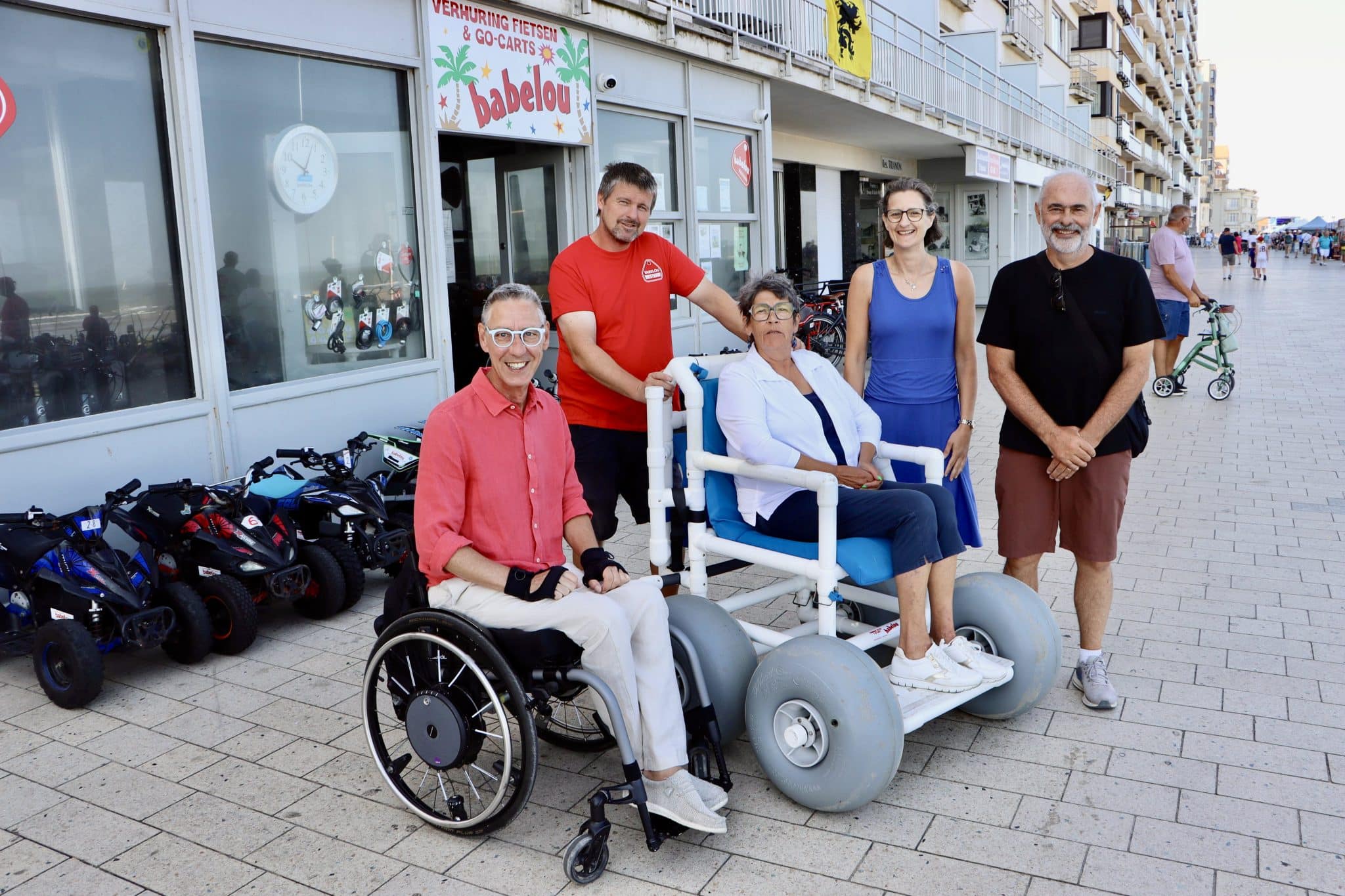 Iedereen vlot op het strand dankzij strandpaden en rolstoelen 