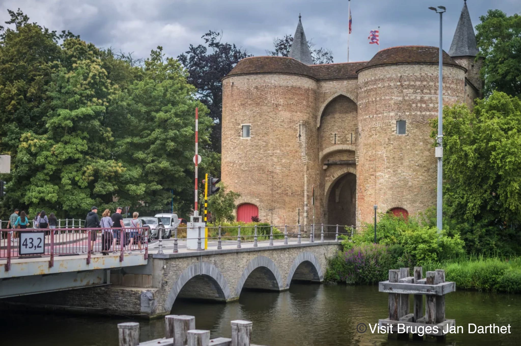 Gentpoortbrug in Brugge terug open op maandagavond 31 augustus vanaf 20 uur