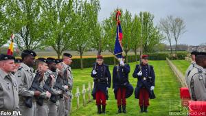 Vier-soldaten-herbegraven-op-militaire-begraafplaats-Saint-Charles-de-Potyze-in-Ieper-014