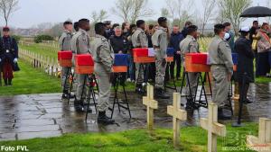 Vier-soldaten-herbegraven-op-militaire-begraafplaats-Saint-Charles-de-Potyze-in-Ieper-017